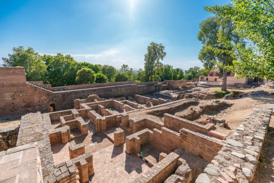 Granada: Alhambra Ticket and Guided Tour with Nasrid Palaces - Key things to know before you go