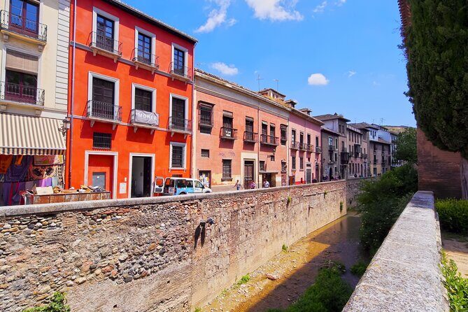 Granada: Alhambra tickets and other attractions - Alhambra day plan: Nasrid Palaces, Alcazaba views, and Generalife water