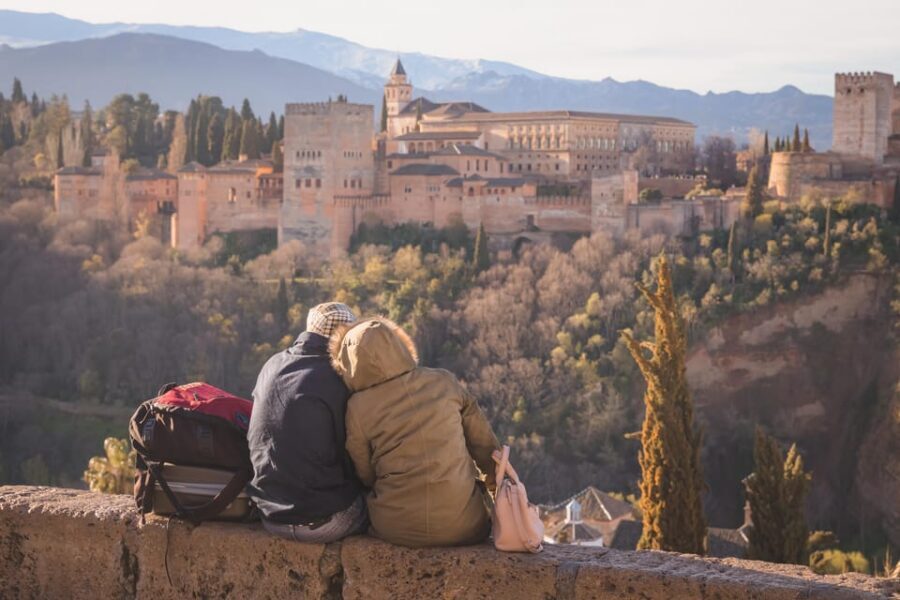 Granada: Combo Alhambra, Albaicín, and Sacromonte Tour - Nasrid Palaces + Charles V: When One Site Holds Different Eras