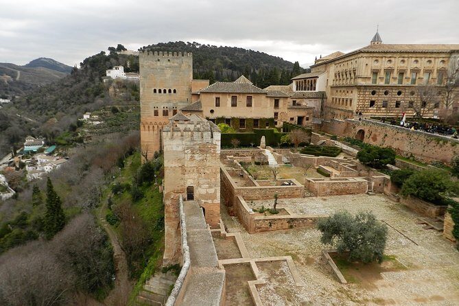 Granada Day Trip: Alhambra & Nazaries Palaces from Seville - The Long Day From Seville: When 13 Hours Feels Like a Lot