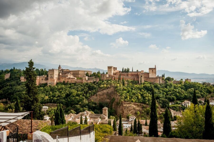 Granada: E-Bike Tour and Fast-Track Alhambra Ticket - Starting at Explorer Granada and getting your bearings