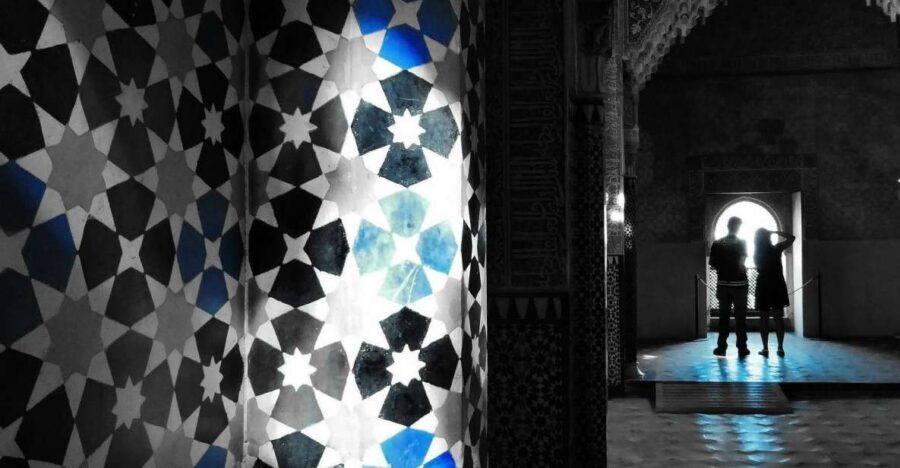 Granada: Fast-Track Alhambra & Nasrid Palaces Guided Tour - Alcazaba and the fortress feel: why the walls matter
