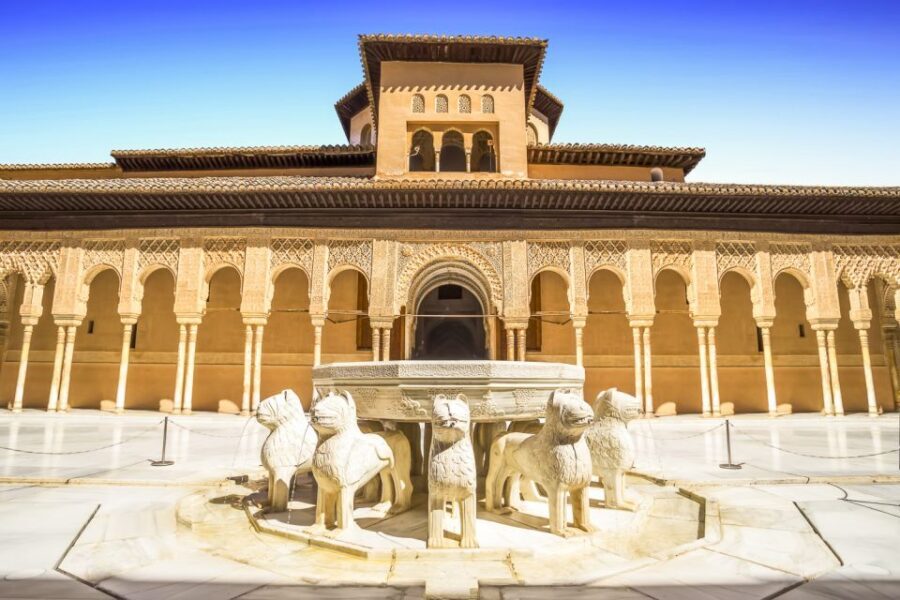 Granada Full Day: Alhambra General, Albayzin and Sacromonte - Walking in Albayzín: cobblestones, old lanes, and a medieval mood