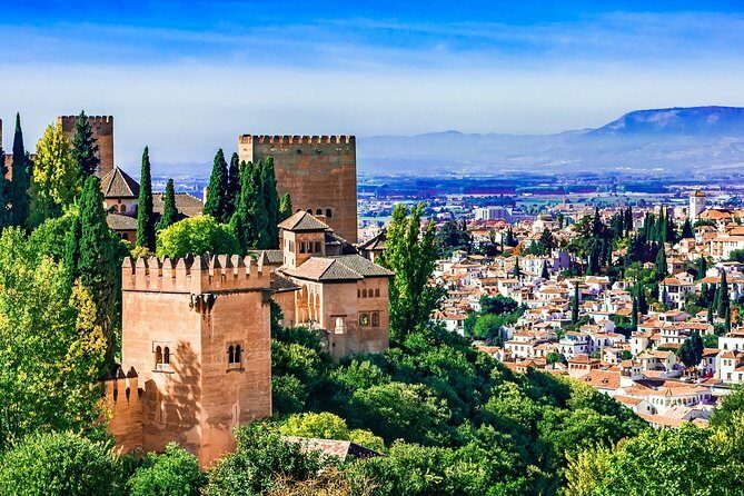 Granada full day: La alhambra completa + el Albaicin y Sacromonte - The San Nicolás viewpoint: photos are the easy part