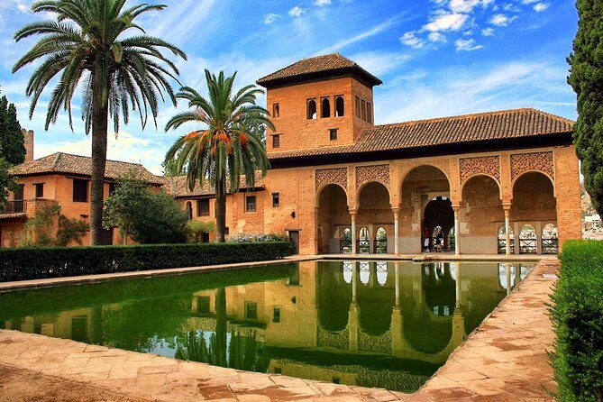 Granada Full Day Tour From Malaga - Why a Granada day trip from Malaga actually makes sense