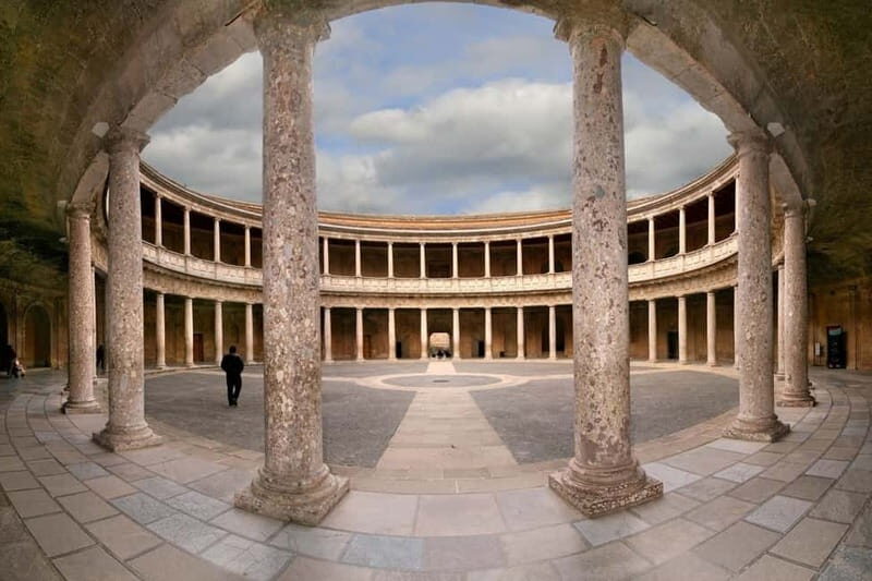 Granada: Gardens of the Alhambra and Generalife Regular Tour - Key Highlights at a Glance