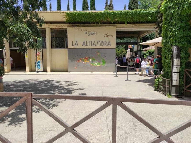 Granada: Gardens of the Alhambra and Generalife Regular Tour - Price and what you’re actually buying for $43