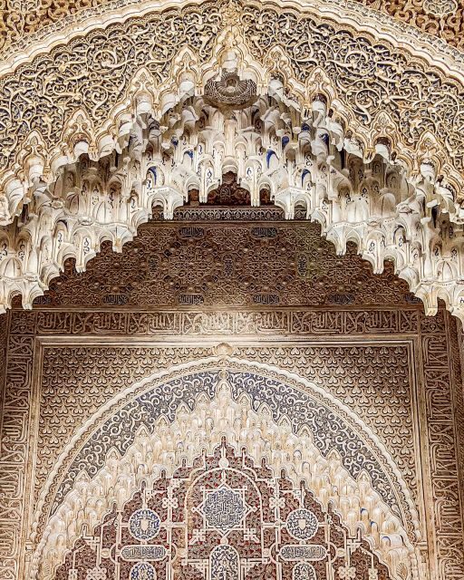 Granada: Private Full Alhambra Tour with Nasrid Palaces - Calle Real de la Alhambra: The Spine of the Citadel