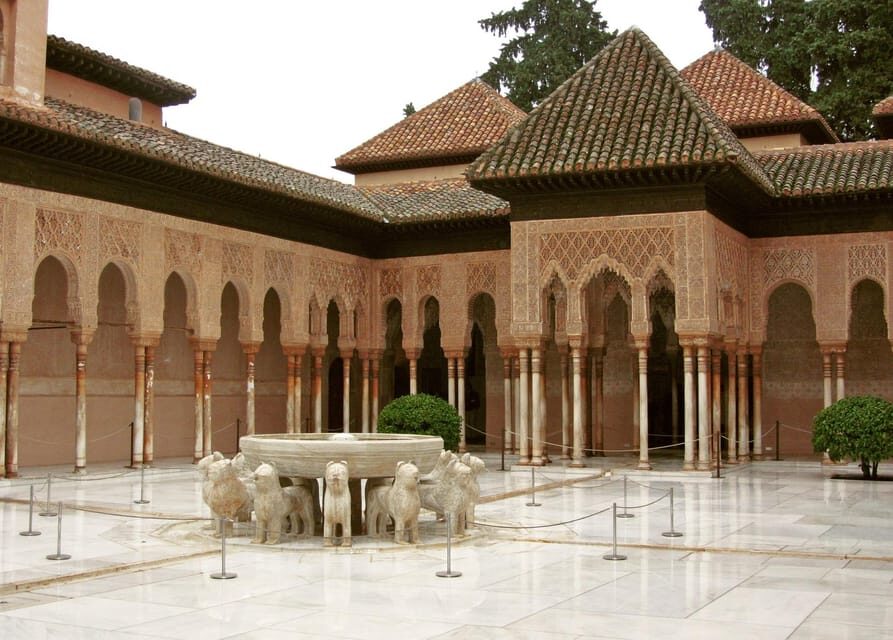 Granada: Tour of Alhambra, Generalife, and Nasrid Palaces - A small-group Alhambra tour that hits the parts most people miss