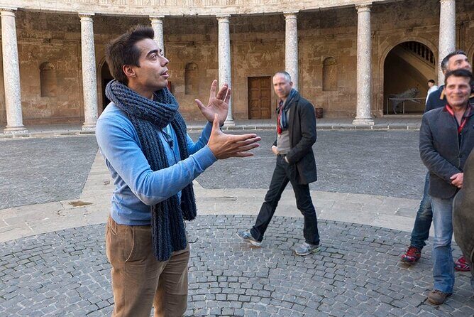Guided visit to the Alhambra, Nasrid Palaces and Generalife - Palace of Carlos V: The 16th-Century Counterpoint