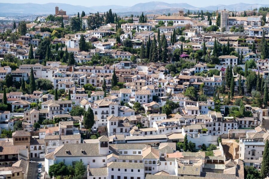 Malaga: Granada Day Trip with Alhambra, Palaces and Gardens - Why this Alhambra day trip makes sense from Malaga