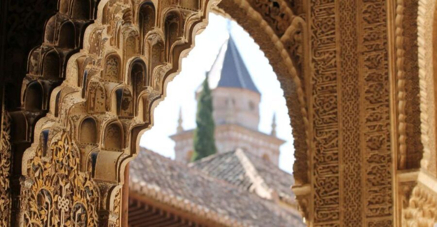Malaga: Granada Day Trip with Alhambra, Palaces and Gardens - Entering the Alhambra the smart way: guide, headsets, and timed tickets
