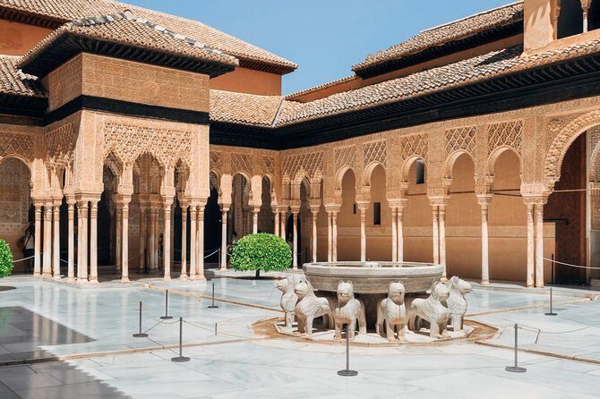 Malaga to Granada trip with Alhambra tickets included - Sacromonte: steep streets and cave-house culture