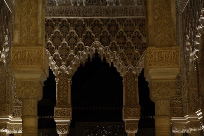 Night Tour of Alhambra and the Nasrid Palaces - Timing, pace, and what to expect from 1 hour 30 minutes
