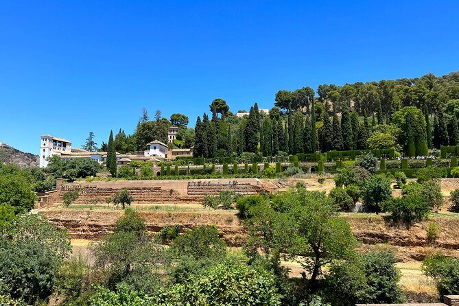 PREMIUM 2 Hour Alhambra and Generalife Tour + tickets - Stop 2: Palacio El Partal and its observation feel