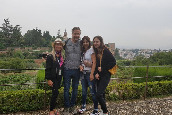 Private Alhambra Highlights Tour Including the Nasrid Palaces - Generalife Gardens: The Summer Palace Feel (and Photo Time That’s Actually Worth It)