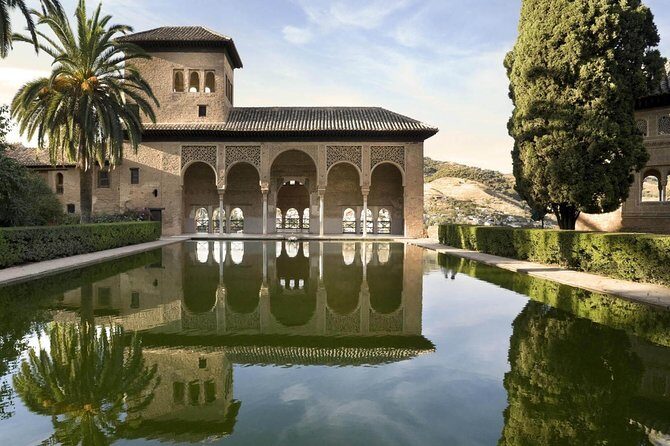 Private Granada Alhambra Tour from Seville - Price and value: is $462.73 per person fair?
