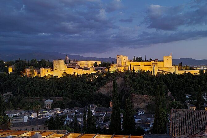 Private Night Tour of the Alhambra in Granada (includes tickets) - Who this tour suits best in Granada