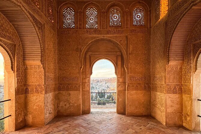 Private Tour in the Alhambra : buy your tickets and book your tour - Nasrid Palaces: the architectural centerpiece