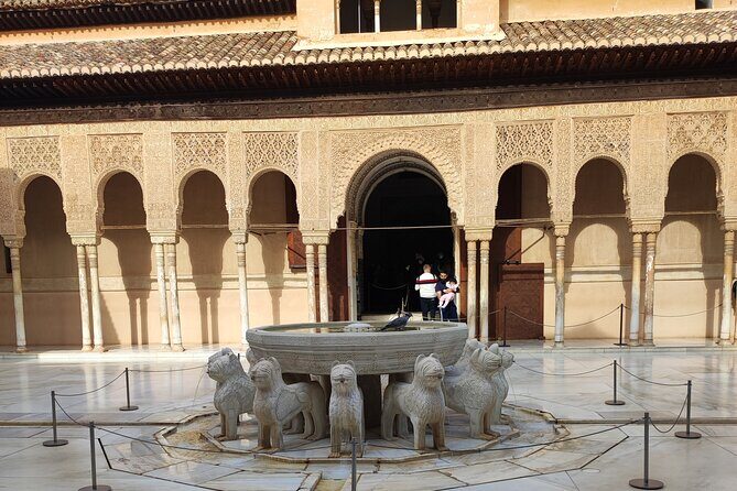 Private Tour of the Alhambra - Alcazaba fortress: why the walls feel personal