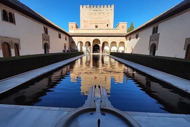 Private Tour of the Alhambra - Generalife Gardens: your calm start before the palaces