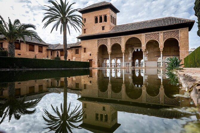 Private Tours Alhambra : Tickets & Tour Guide & Skip-the-Line - The exact route: 4 stops that match the Alhambra’s “big beats”