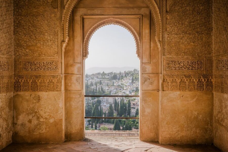 Seville: Alhambra Day Trip with Guide & Nasrid Palaces Entry - Pickup in Seville: Torre Sevilla is your anchor