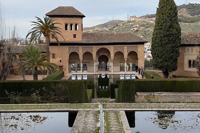 Small group visit to the Alhambra with tickets included - Key things that make this Alhambra tour worth your time