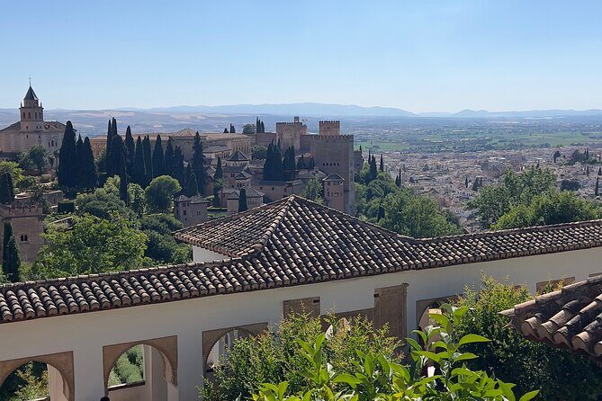 Small group visit to the Alhambra with tickets included - Stop 2: Nasrid Palaces, room by room (Mexuar, Comares, Lions)