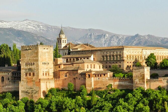 Walking tour in Alhambra, Nasrid Palaces and Generalife - Why This 3-Hour Alhambra Circuit Works